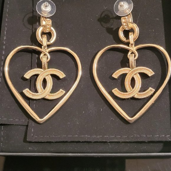 Chanel 21P Gold XXL CC Heart Crystal Drop Earrings AB6006 B05288 NB905 - Picture 14 of 14